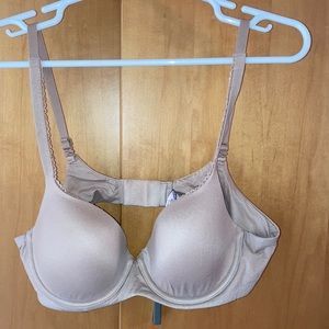 Victoria Secret 38B